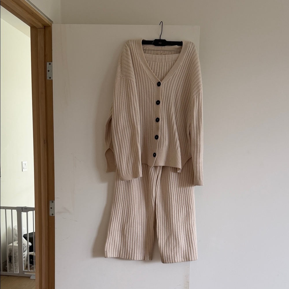 James Street Co. Cream Ribbed Women's Cardigan Set